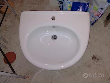 Lavandino bagno 
