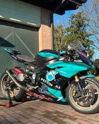 Yamaha R6 2007 pronto pista