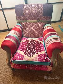Poltrona foderata in velluti fantasia