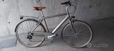 bicicletta da uomo con ruote da 28 in alluminio. 