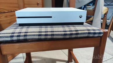 Xbox One S  1TB