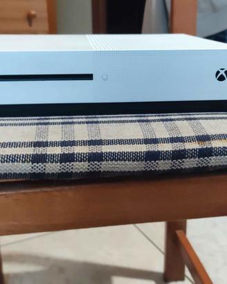 Xbox One S  1TB