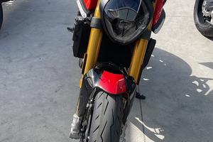 Ducati monster 937