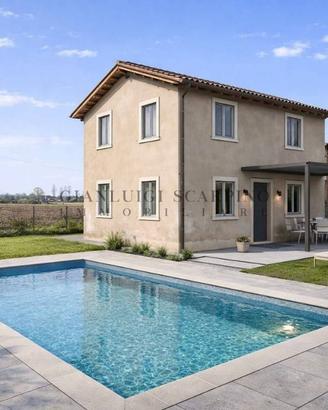 Villa di 256 m² con 5 locali e box auto doppio a C