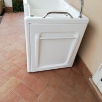 Vasca anziani con sportello laterale 