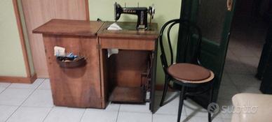 Macchine da cucire Necchi vintage