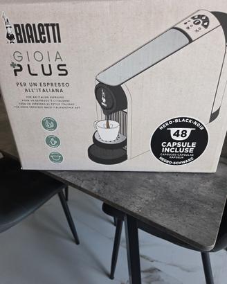 Macchinetta caffe capsule e microonde toschiba