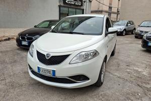 Lancia Ypsilon 1.2 69 CV 5 porte Gold