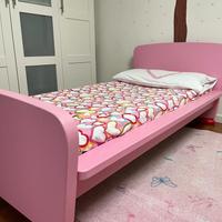 Letto per bambina lettino doghe comodino materasso