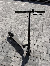 Monopattino elettrico Xiaomi Mi Electric Scooter 1