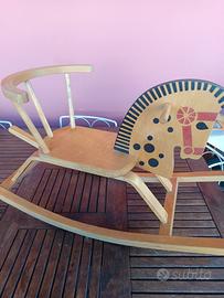 cavallo a dondolo di legno 