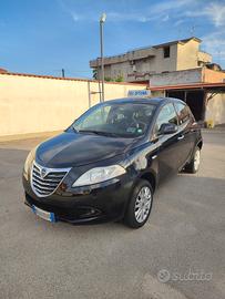 Lancia Ypsilon 0.9 TwinAir 85 CV 5 porte Metano Ec