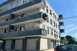 TRILOCALE IN ZONA CENTRALE CON AMPIO TERRAZZO E GA