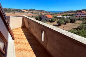 Ampia metratura con vista mare a Potenza Picena