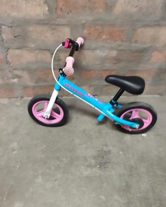 bicicletta senza pedali