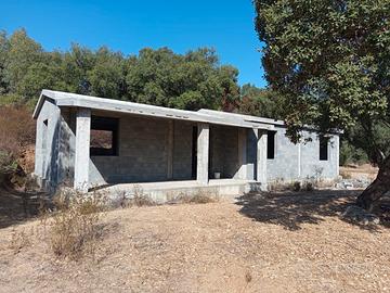 Terreno con fabbricato
