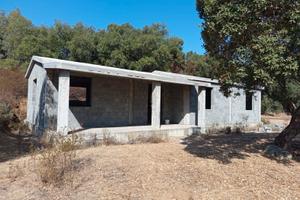 Terreno con fabbricato