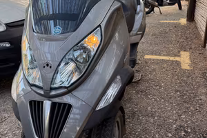 Piaggio MP3 300