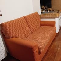 Divano in buone condizioni 