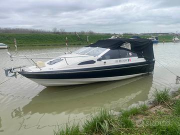 Bayliner Capri