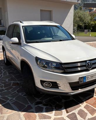 VOLKSWAGEN TIGUAN 2013
