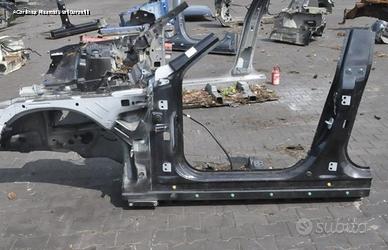 Maserati levante scocca per taglio lamiera