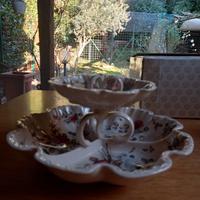 Raffinata alzata in porcellana inglese