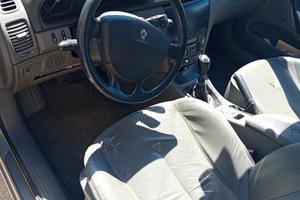 RENAULT Laguna 2ª s. 01-05 - 2001