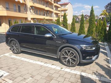 VW Passat Alltrack 2.0 TDI 4Motion - 104000 Km