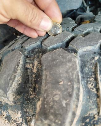 cerchi e gomme attacco Giapponese per pajero