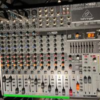 BEHRINGER XENYX X1832-USB MIXER CON CUSTODIA RIGID