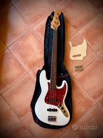 Fender player Jazz Bass  Fretless