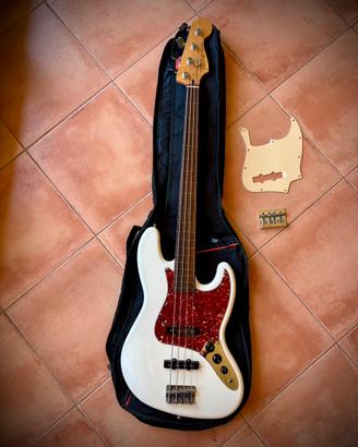 Fender player Jazz Bass  Fretless