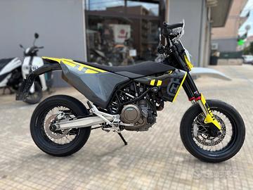 Husqvarna 701 Supermoto