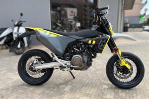 Husqvarna 701 Supermoto