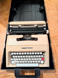 Macchina da scrivere Olivetti