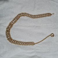 cintura di metallo dorata