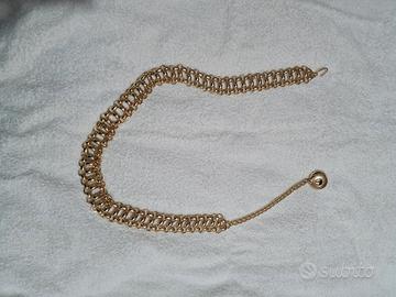 cintura di metallo dorata