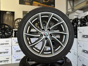 Cerchi Gomme ORIGINALI Alfa Romeo Giulia R18