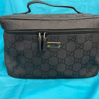 Gucci beauty in tela e pelle  nera GG