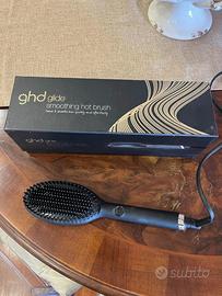 Spazzola liscia capelli GHD