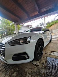 Audi A5 40 tfsi S-line 