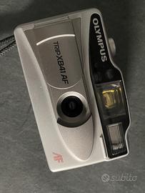 Macchina fotografica olympus a rullino