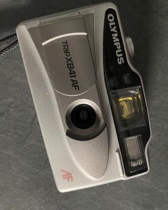 Macchina fotografica olympus a rullino