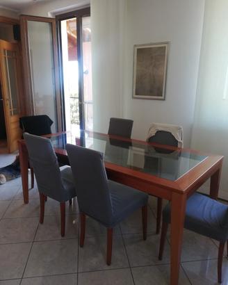 Tavolo da pranzo in ciliegio e cristallo 