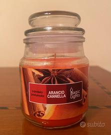 Candela profumata all’arancia e cannella