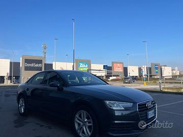 Audi A4 2.0 TDI 150 CV S tronic Business Sport