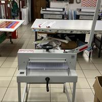 Tagliacarte manuale taglia risme