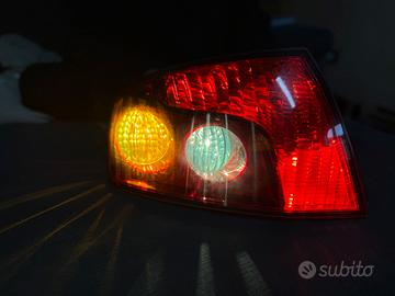 Fanele posteriore peugeot 407