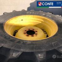 Coppia pneumatici agricoli e cerchi JD usati